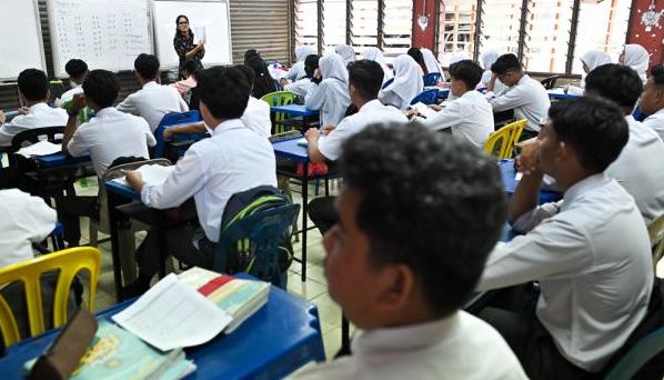 中六录取名单明日揭晓 2政府大学试办中六课程